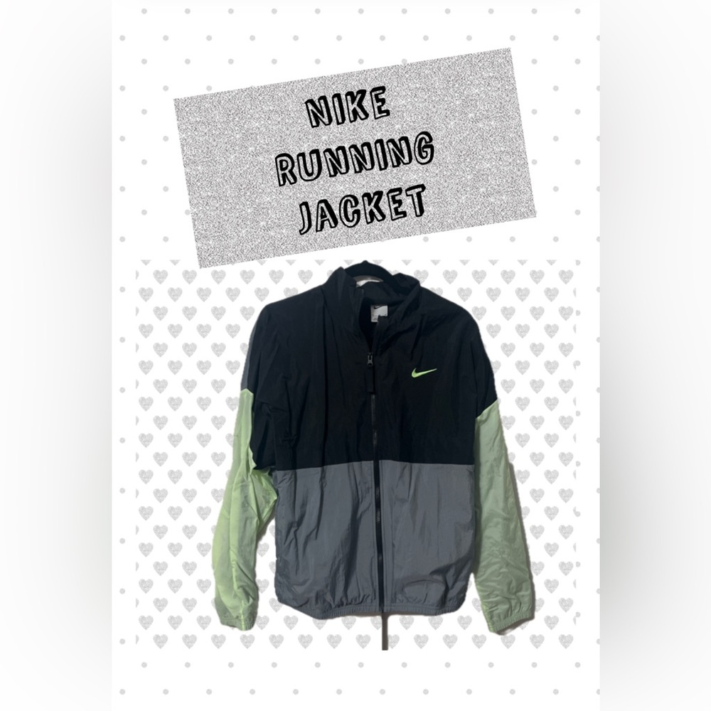 BRAND NEW NIKE wind jacket coat
Running/ Raincoat
Size medium